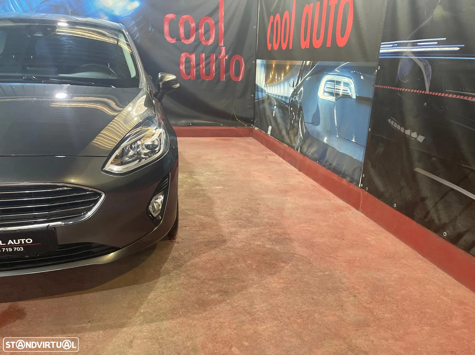 Ford Fiesta 1.0 EcoBoost S&S TITANIUM - 11