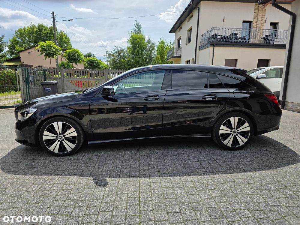 Mercedes-Benz CLA Shooting Brake 180 Urban - 13