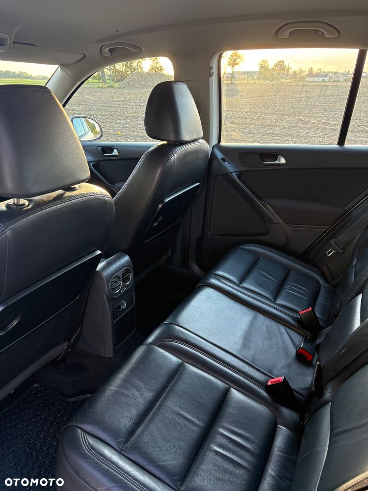 Volkswagen Tiguan - 9