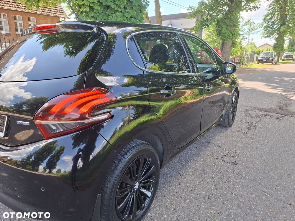 Peugeot 208 1.2 PureTech Allure S&S - 4