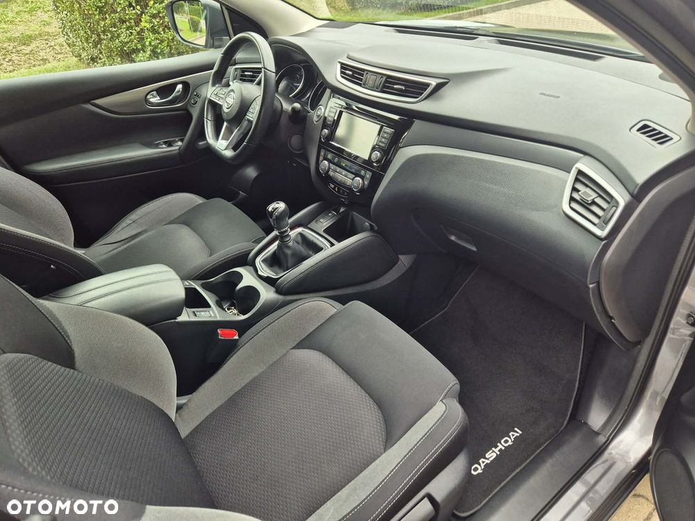 Nissan Qashqai 1.3 DIG-T N-Connecta - 19