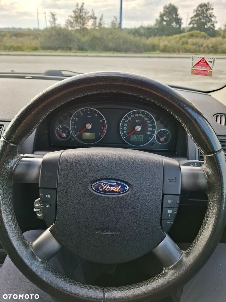 Ford Mondeo 1.8 Trend - 17