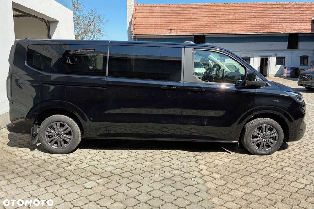Ford Tourneo Custom - 5