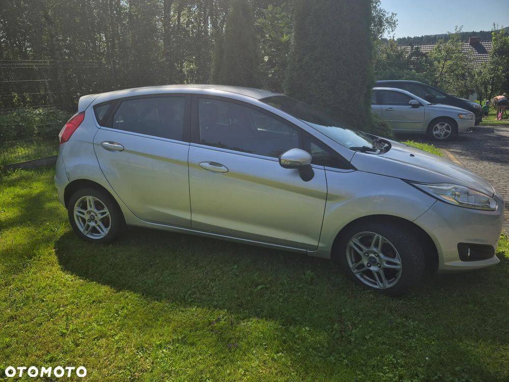 Ford Fiesta - 2