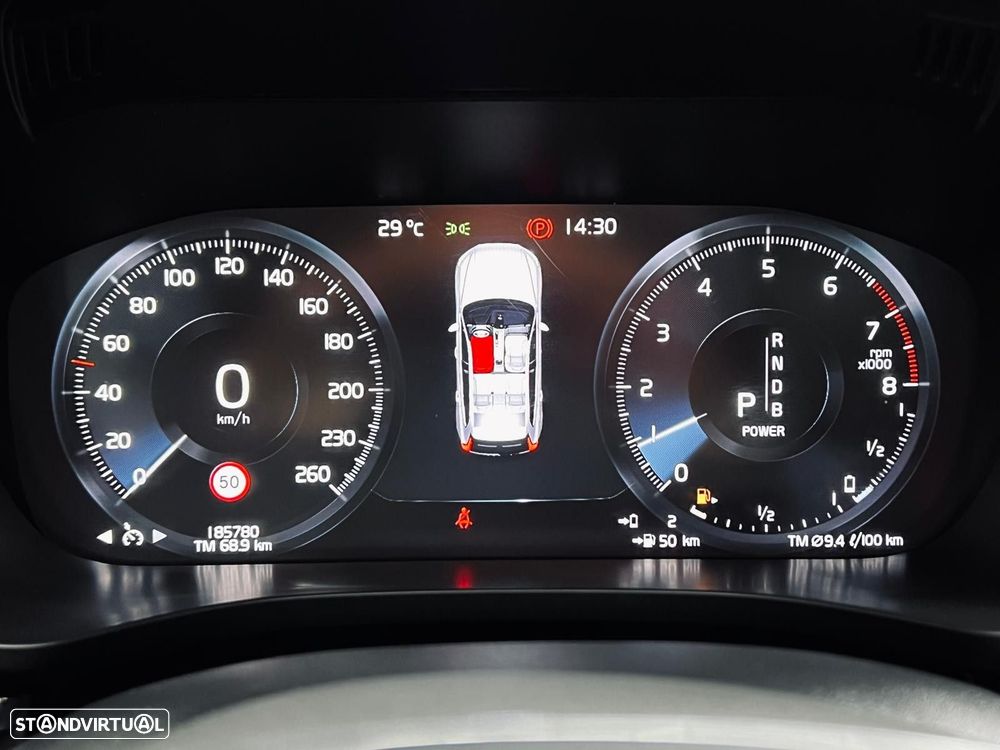 Volvo XC 60 2.0 T8 PHEV Momentum Plus AWD - 23