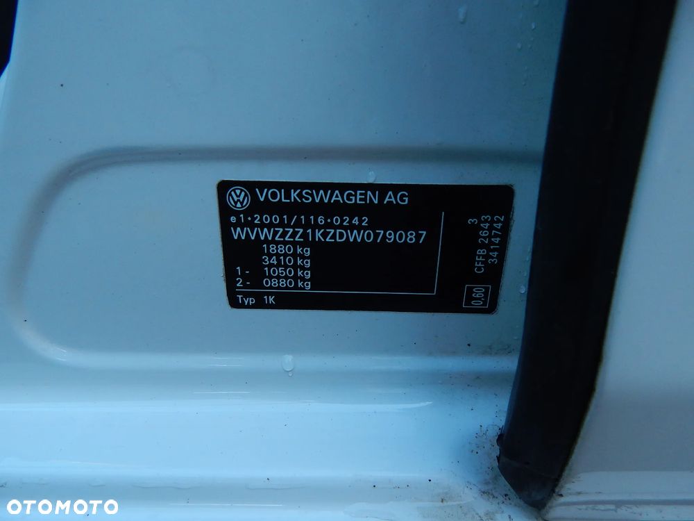 Volkswagen Golf 2.0 TDI DPF BlueMotion Technology MATCH - 28