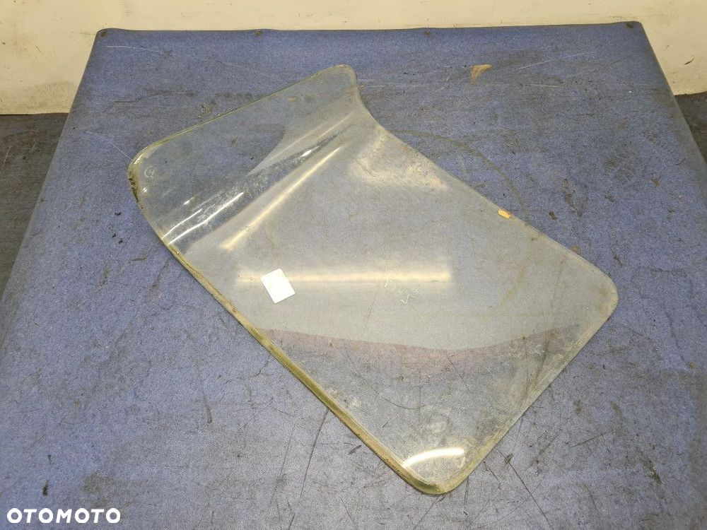LIAZ 100. 02 SZYBA KAROSERYJNA TYŁ LEWA - 4