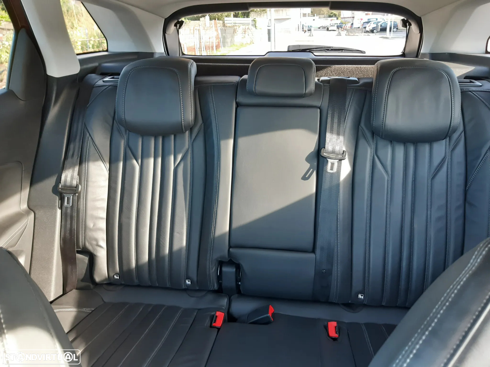 Peugeot 3008 PureTech 130 Stop & Start GPF Allure Pack - 12