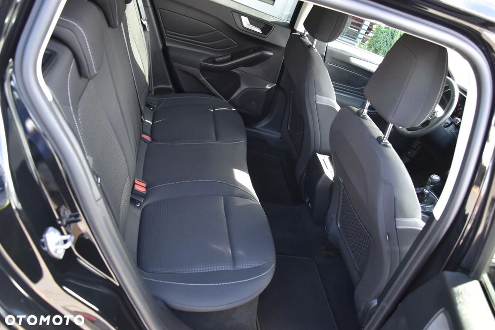 Ford Focus 1.5 EcoBlue Start-Stopp-System TITANIUM - 20