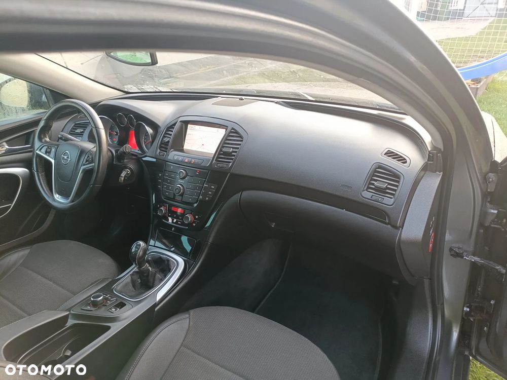 Opel Insignia - 12