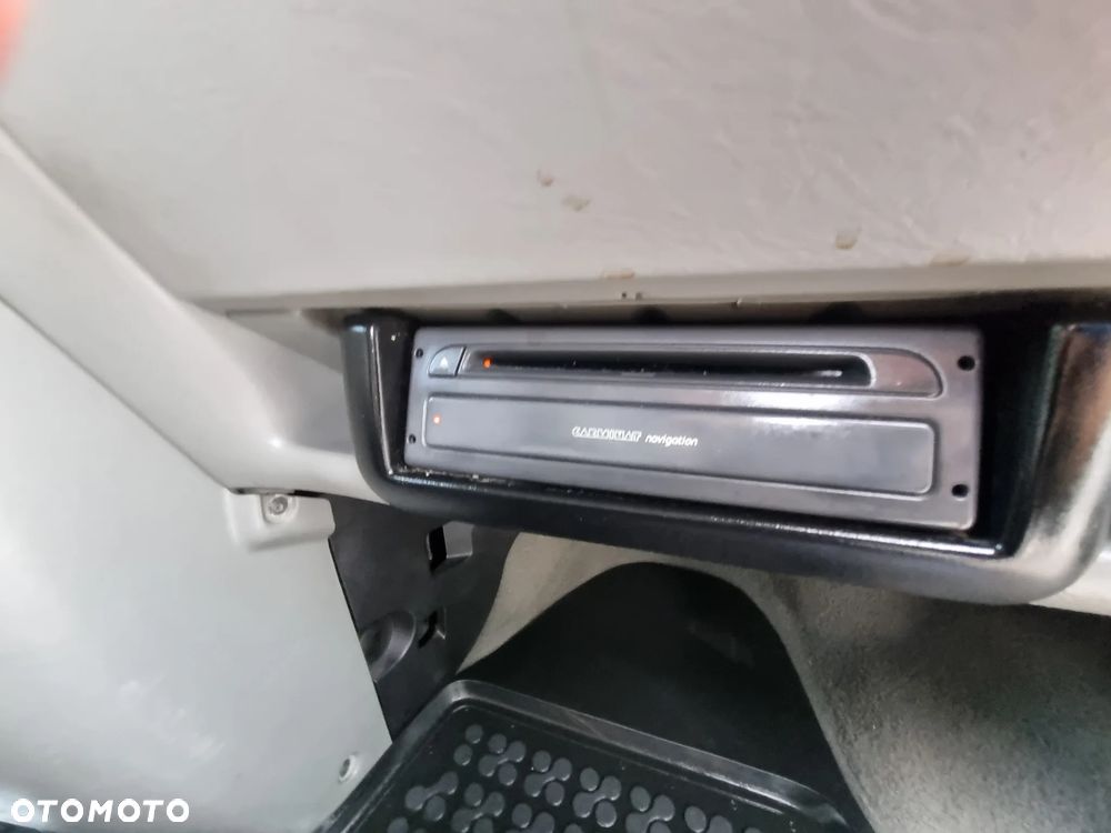 Renault Trafic Passenger - 22