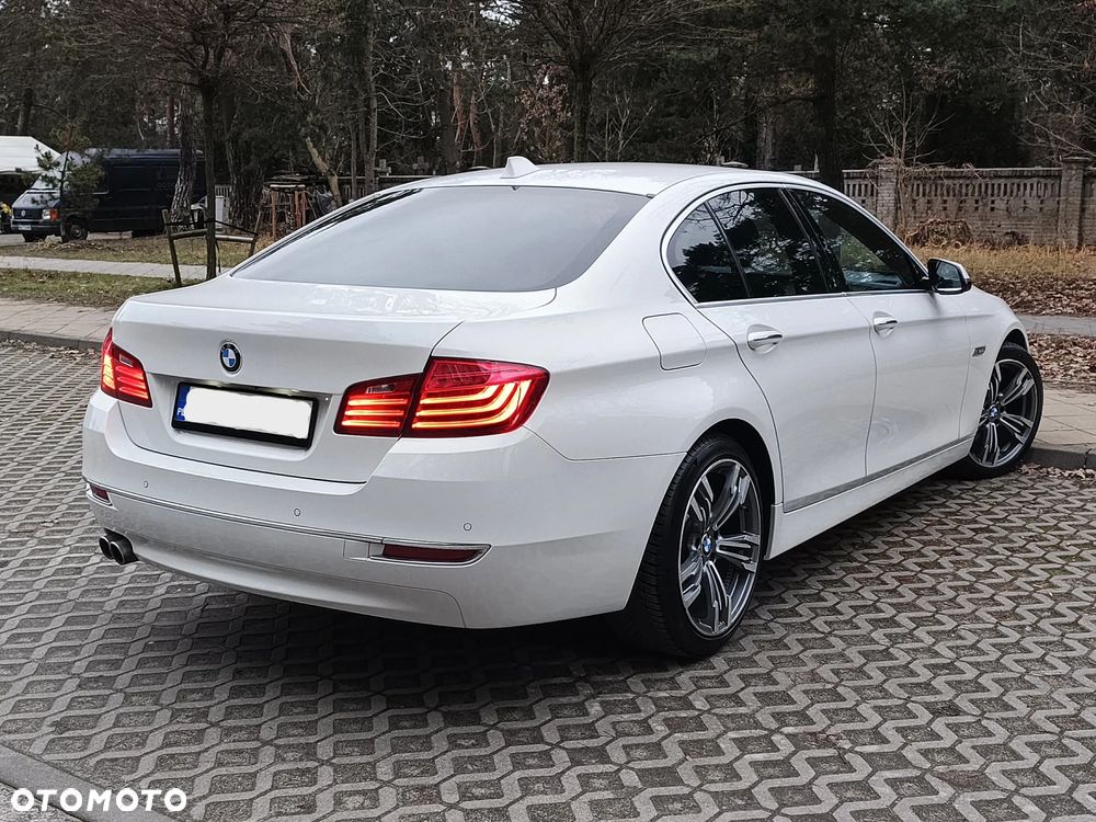 BMW Seria 5 520d Luxury Line - 11