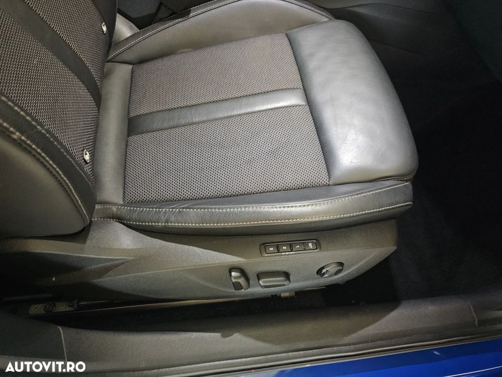 Skoda Octavia 2.0 TDI Premium Edition - 36