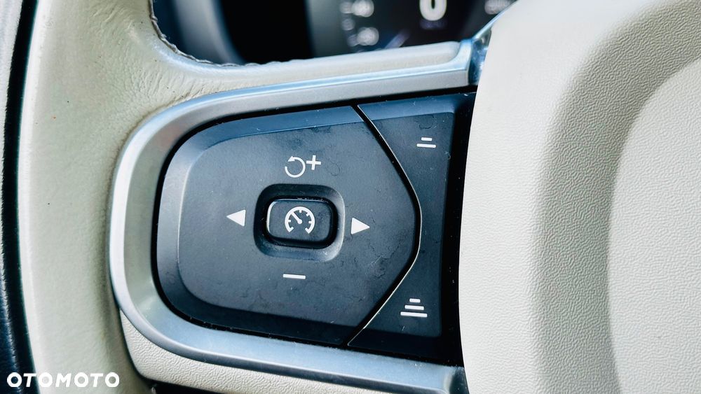 Volvo V60 T5 Geartronic Momentum - 25