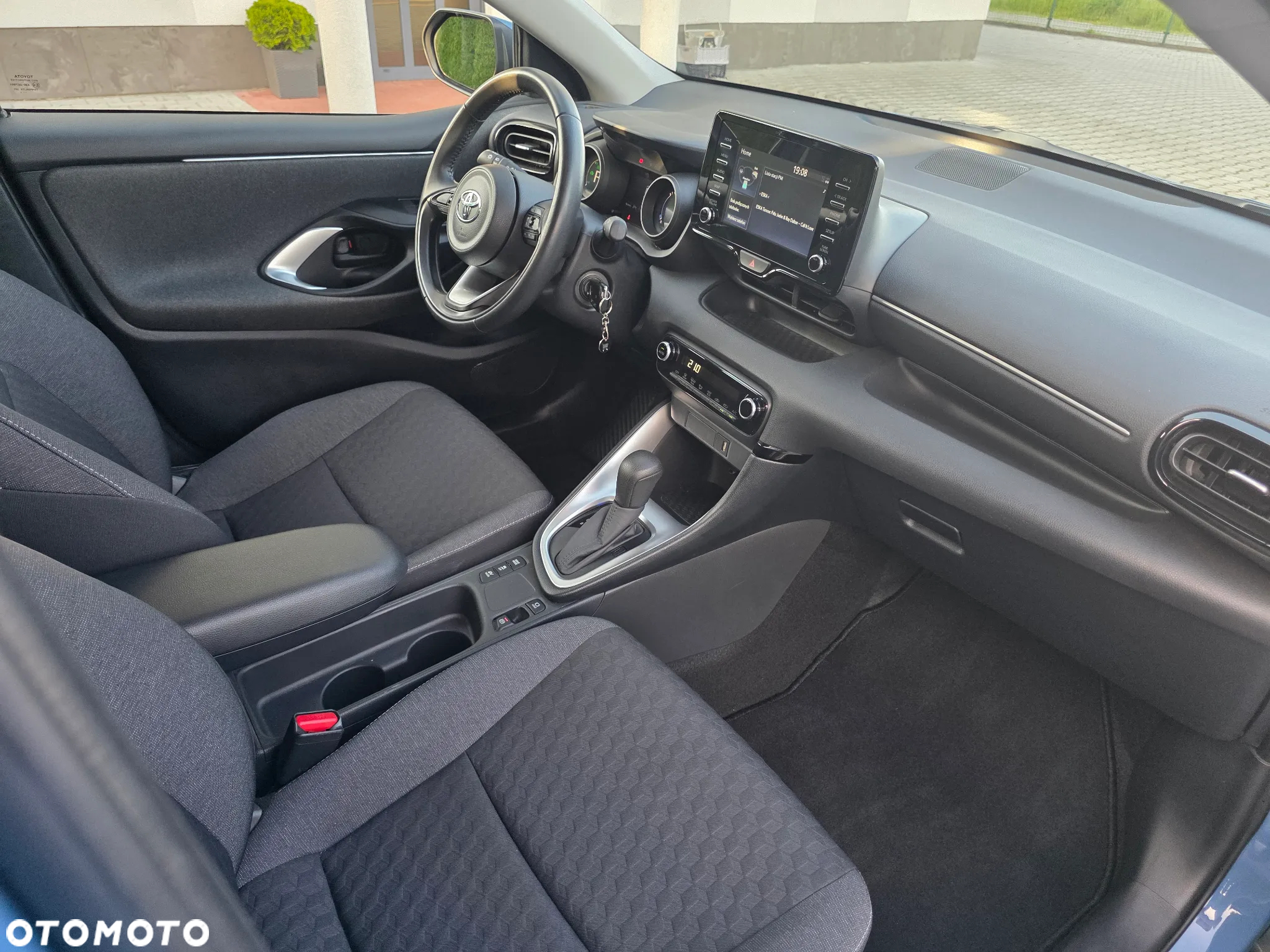 Toyota Yaris Hybrid 1.5 VVT-i Team Deutschland - 26