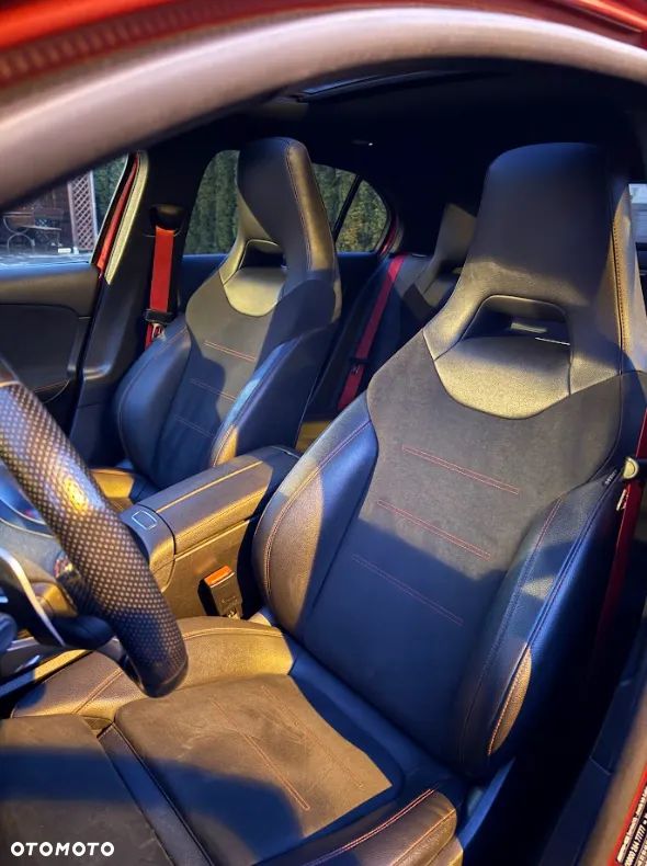 Mercedes-Benz Klasa A 35 AMG 4-Matic 7G-DCT - 7