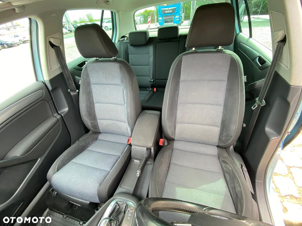 Volkswagen Golf 1.6 TDI DPF DSG Style - 35