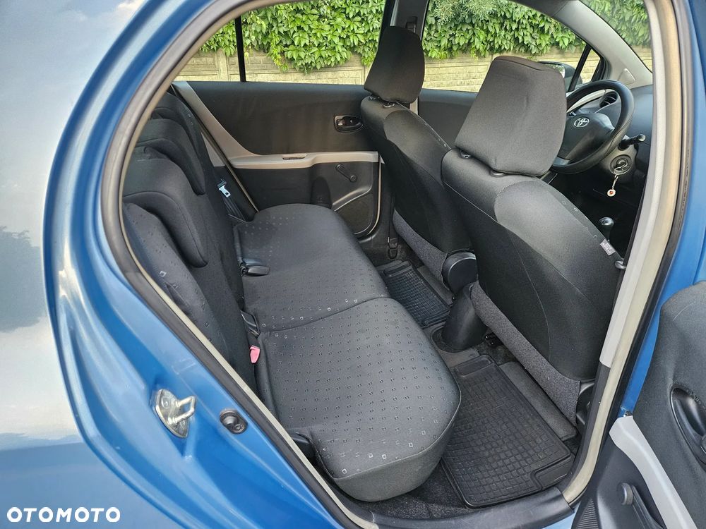 Toyota Yaris - 14