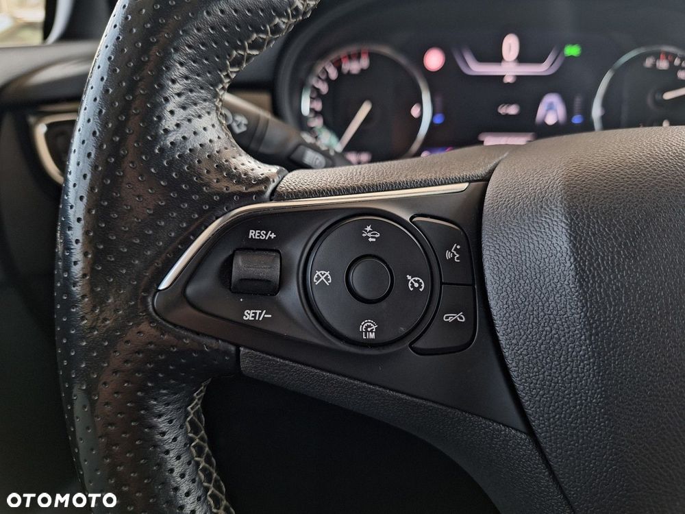 Opel Astra V 1.4 T Business Elegance S&S - 37