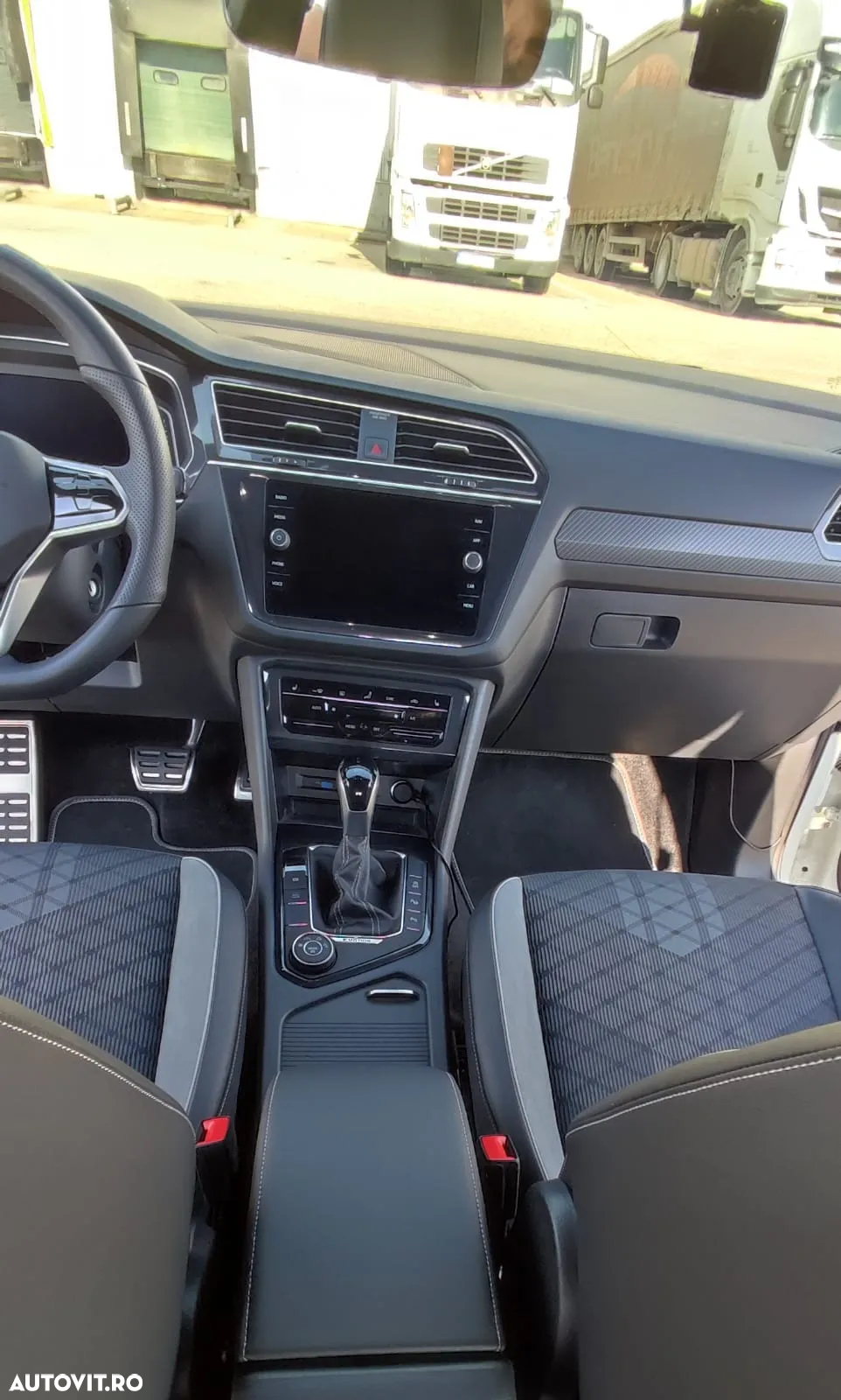 Volkswagen Tiguan Allspace 2.0 TSI 4Mot DSG R-Line - 3