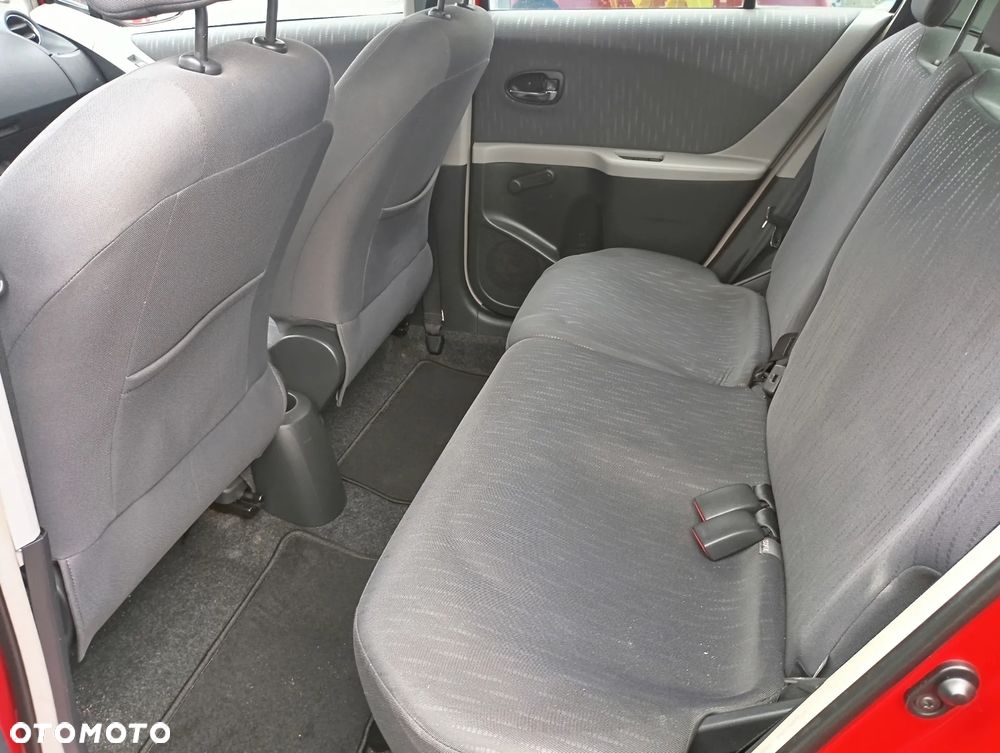 Toyota Yaris 1.4 D-4D Club - 28
