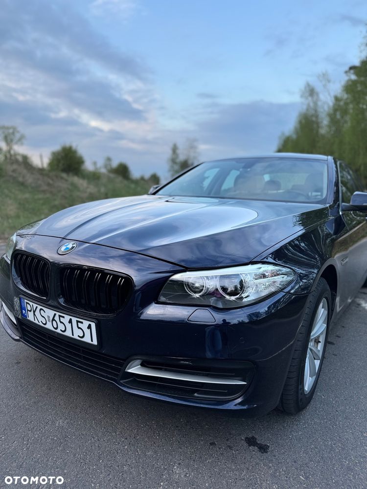BMW Seria 5 528i xDrive - 15