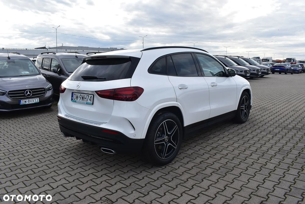 Mercedes-Benz GLA 200 d - 7
