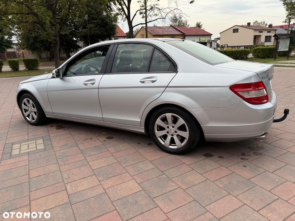 Mercedes-Benz Klasa C 220 CDI Elegance - 27