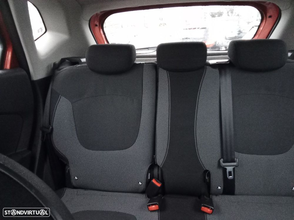 Renault Captur 1.5 dCi Exclusive - 26