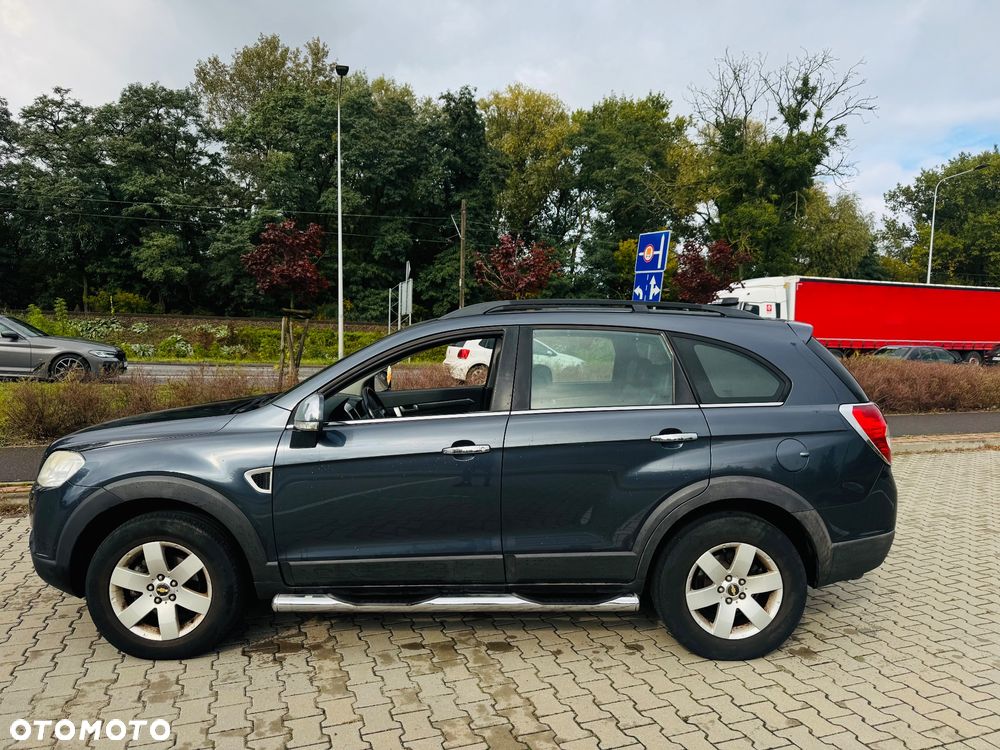 Chevrolet Captiva 2.4 4WD 7 Sitzer LT - 7