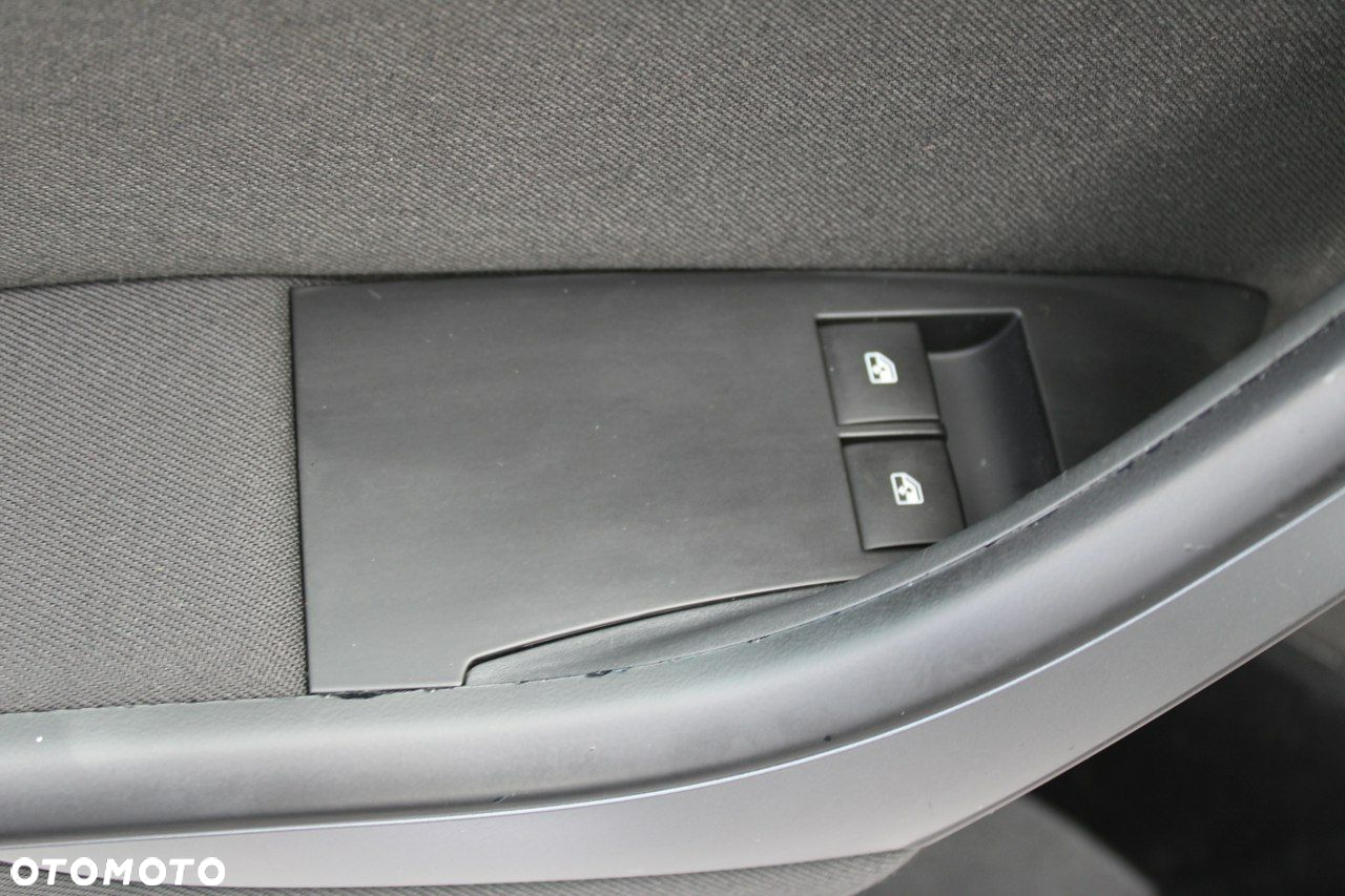 Opel Astra - 16