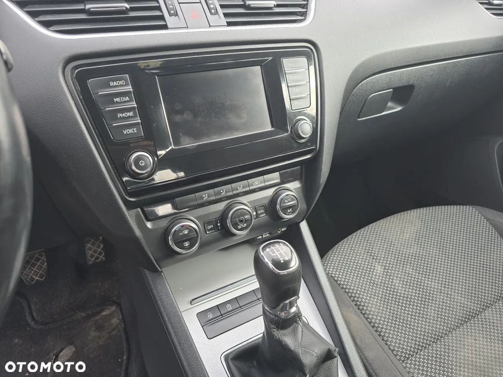 Skoda Octavia 1.6 TDI DPF Ambition - 15