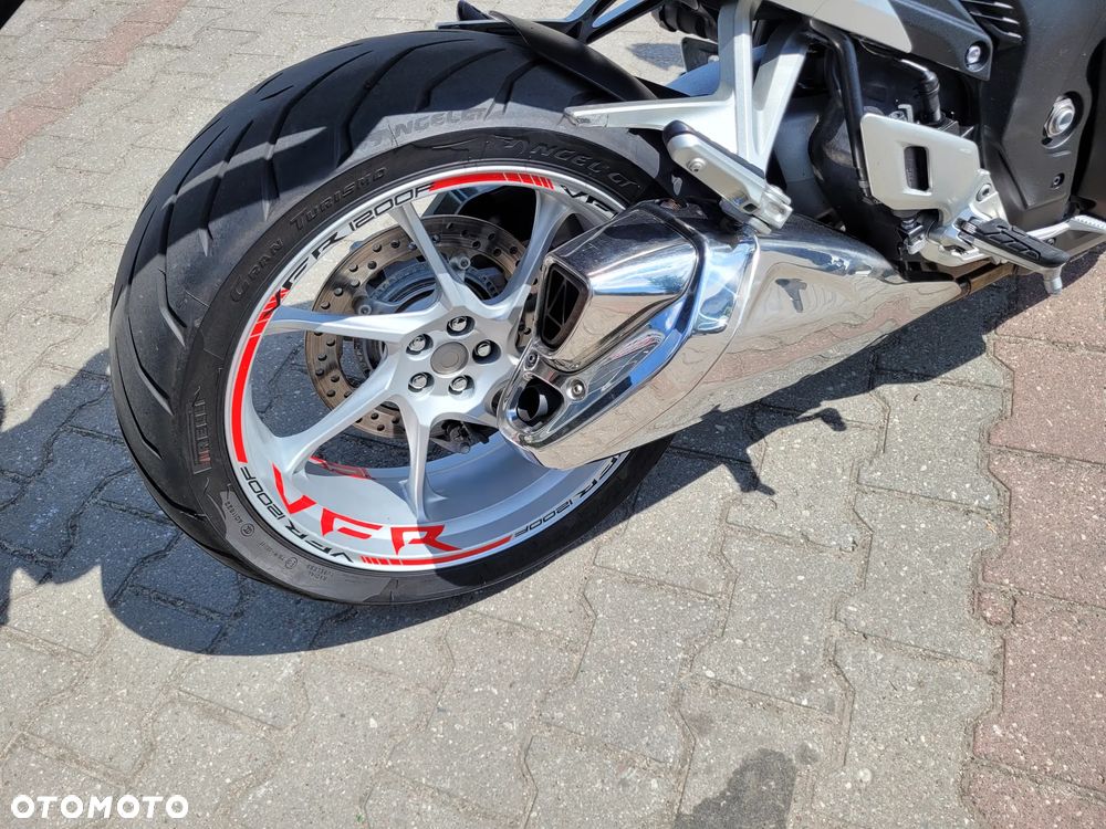 Honda VFR - 18