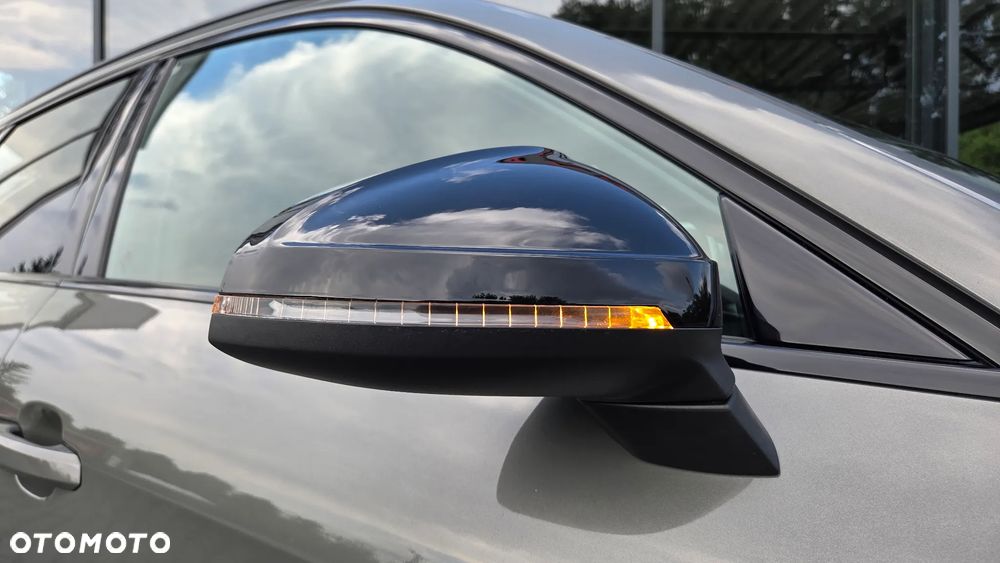 Audi A4 Avant 40 TDI quattro S tronic S line - 32