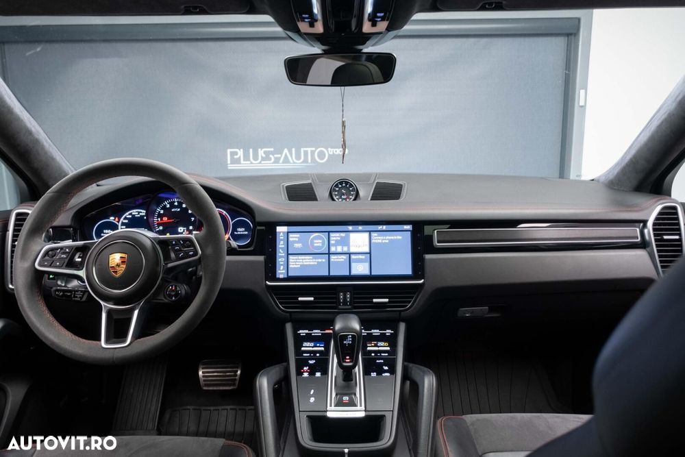 Porsche Cayenne Coupe - 32