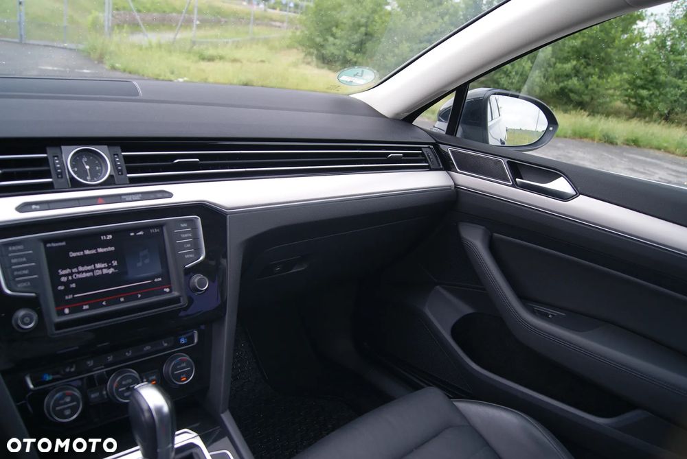 Volkswagen Passat 2.0 TDI (BlueMotion Technology) DSG Highline - 31