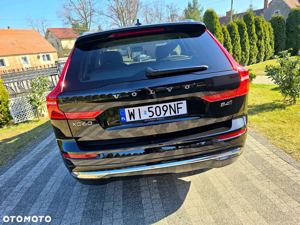 Volvo XC 60 B4 D AWD Plus Bright - 32