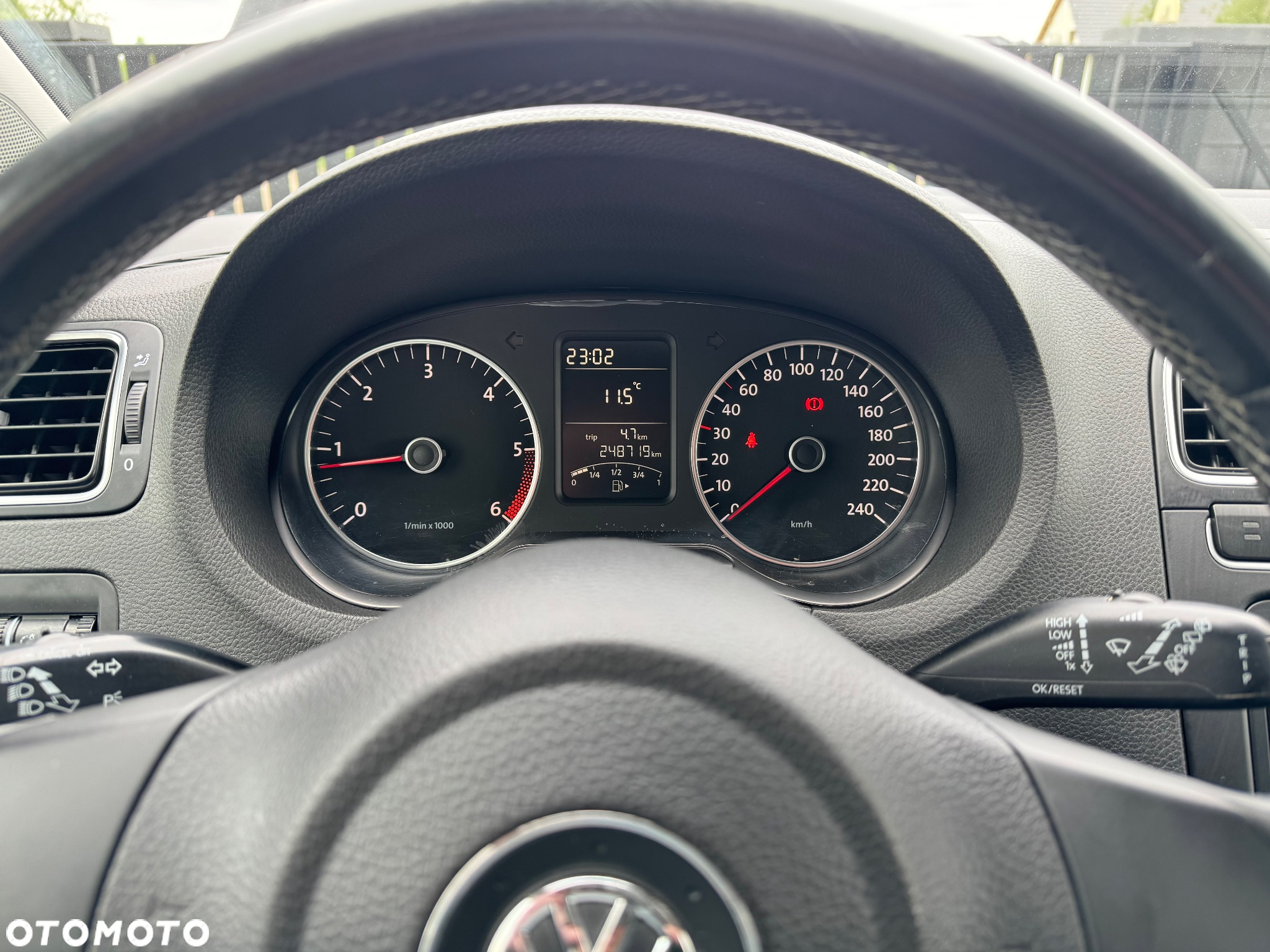 Volkswagen Polo 1.6 TDI Blue Motion Technology Comfortline - 19
