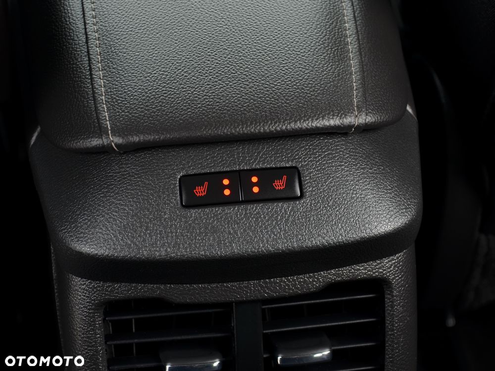 Ford Mondeo 2.0 EcoBlue Titanium - 23