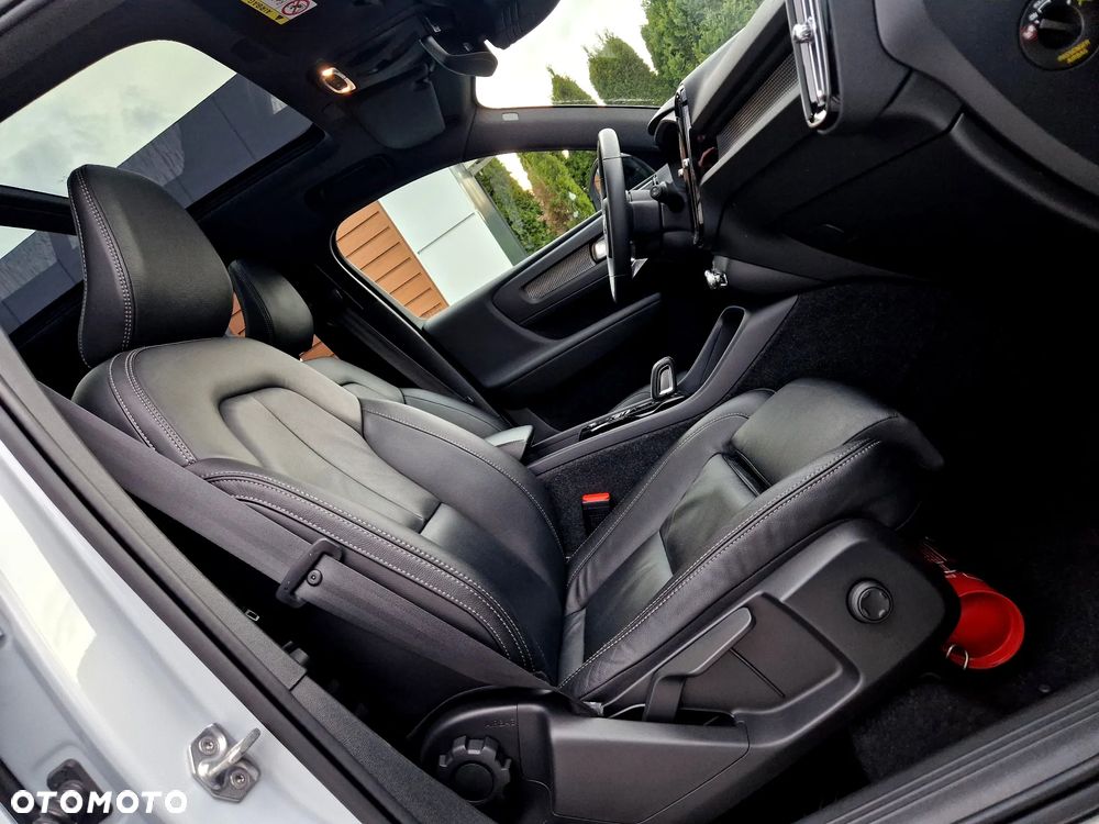Volvo XC 40 T4 Recharge DKG Plus Dark - 11