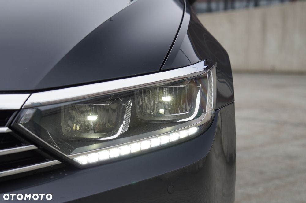 Volkswagen Passat - 20