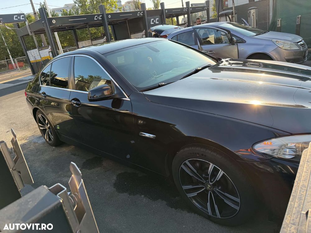 BMW Seria 5 525d Aut. - 8