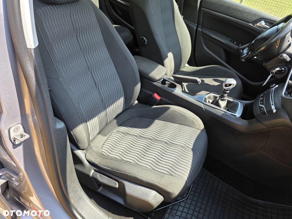 Peugeot 308 e-HDi 115 Stop & Start Allure - 16
