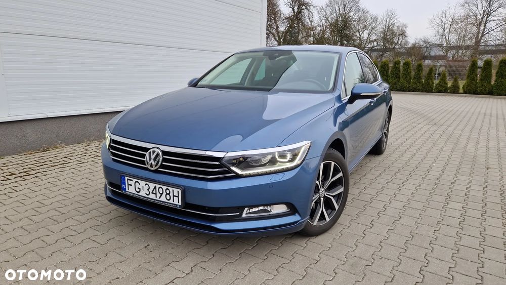 Volkswagen Passat 1.8 TSI BMT Comfortline - 1