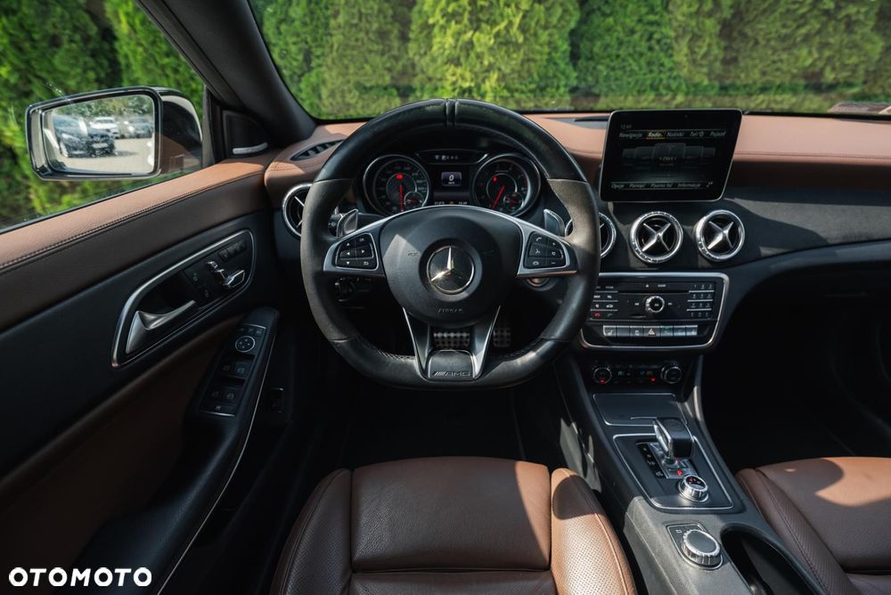 Mercedes-Benz CLA AMG 45 4-Matic - 11