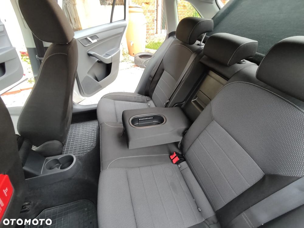Skoda RAPID - 8