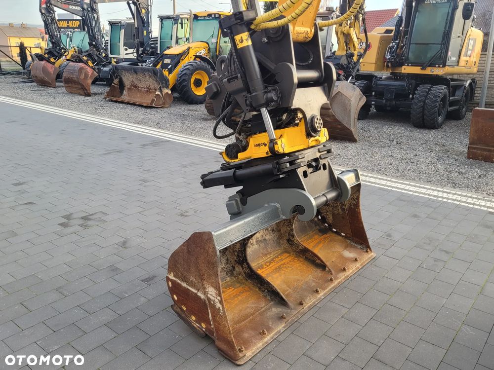 Liebherr A914 compact / ROTOTILT ze szczypcami / SUPER STAN / - 15