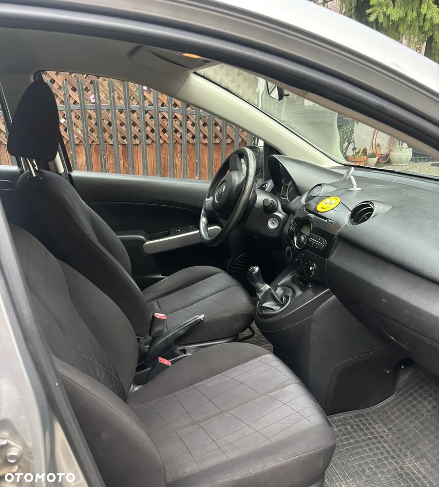 Mazda 2 - 2