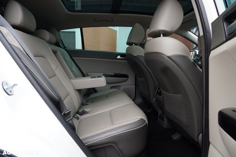 Kia Sportage 1.7 CRDI 2WD ISG Aut. Spirit - 9