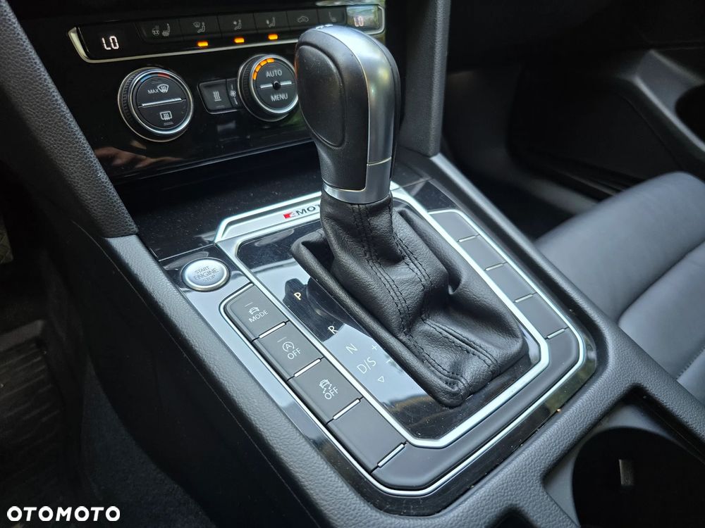 Volkswagen Passat 2.0 TDI SCR 4Mot DSG Highline - 22